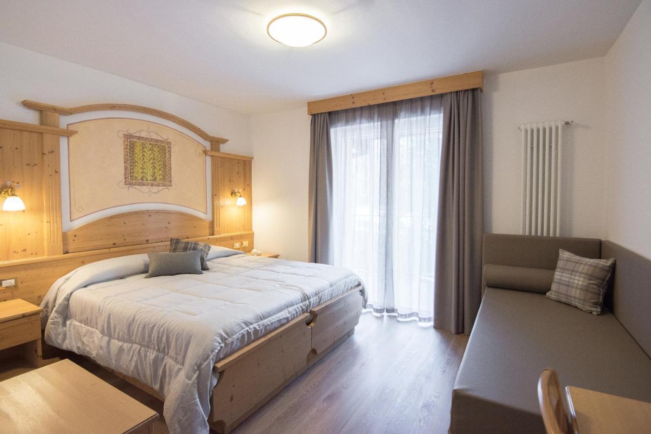 Hotel San Valier Cavalese Esterno foto