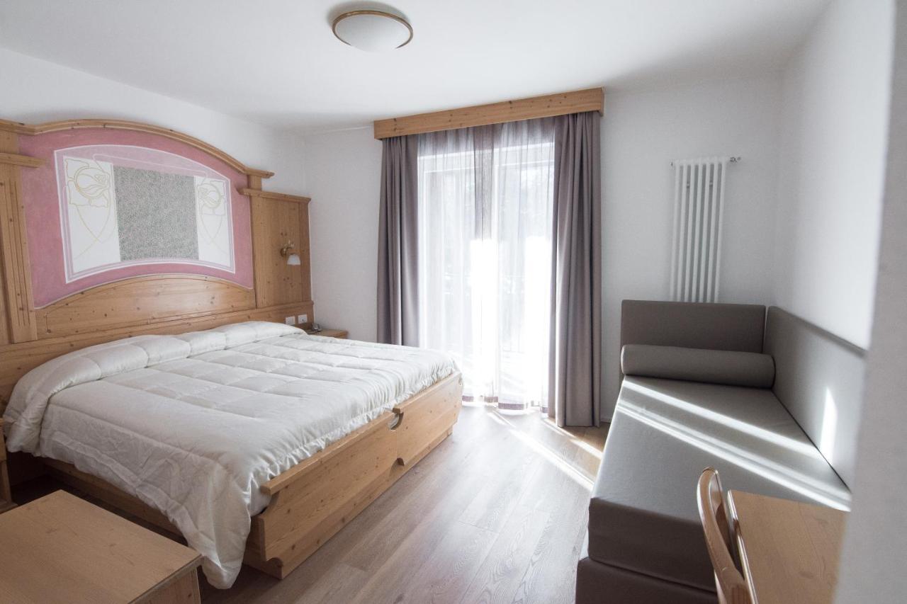 Hotel San Valier Cavalese Esterno foto