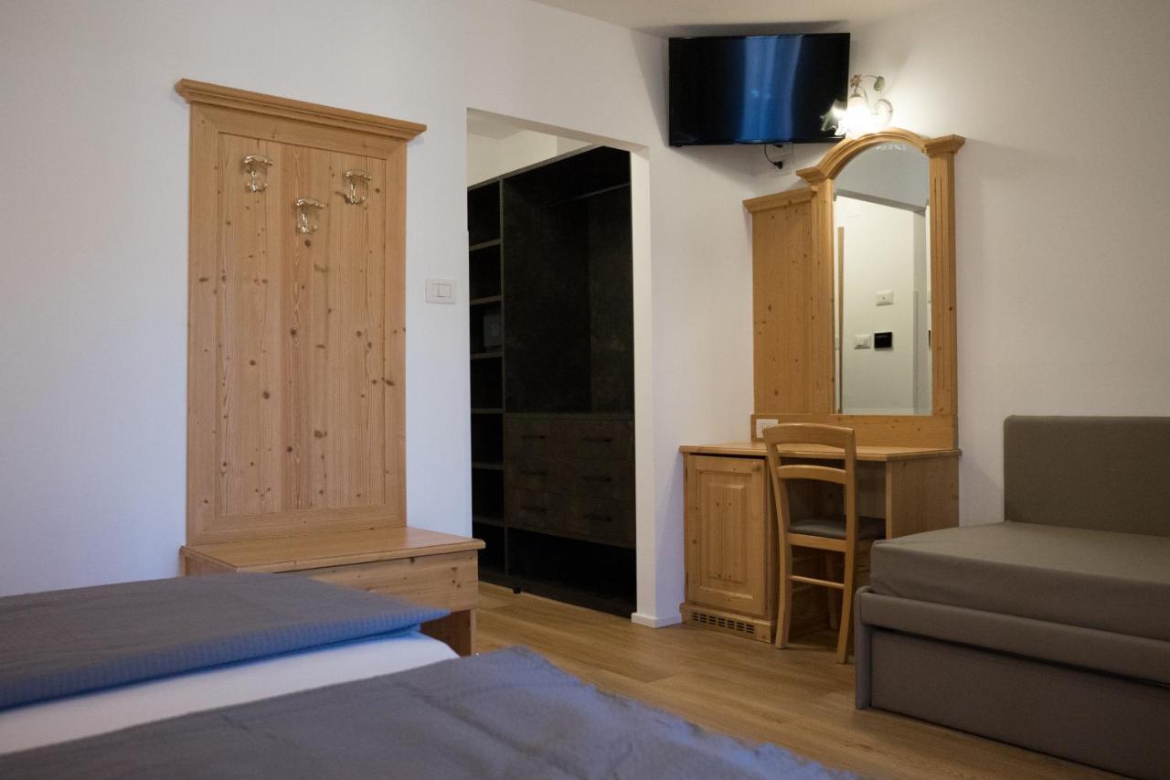 Hotel San Valier Cavalese Esterno foto