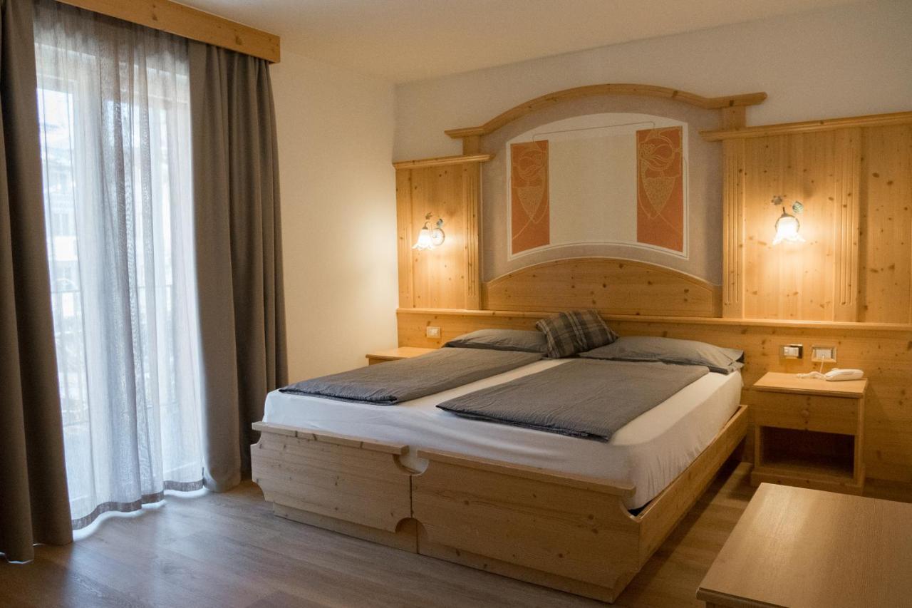 Hotel San Valier Cavalese Esterno foto
