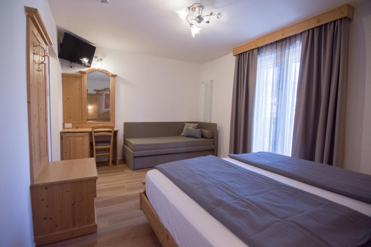 Hotel San Valier Cavalese Esterno foto